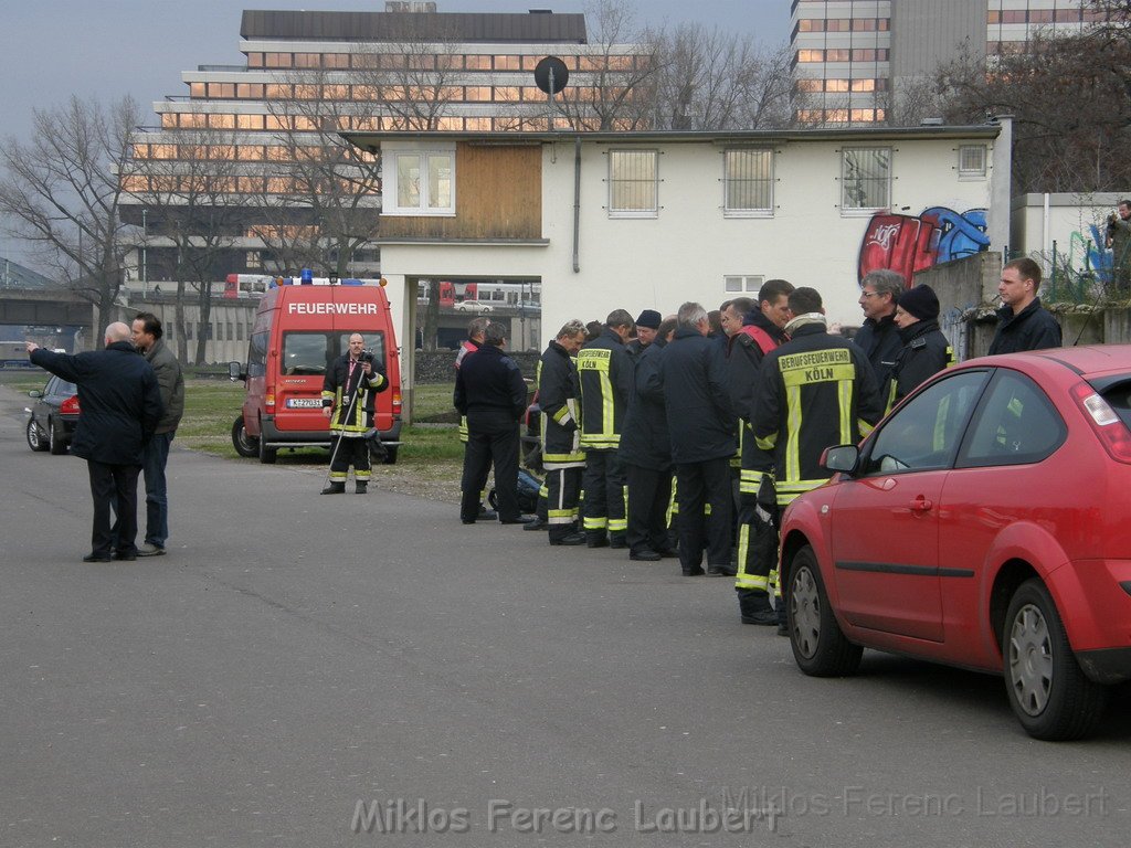 Neue LF`s fuer Koeln Uebergabe in Koeln Deutz an den Wachen  P031.JPG